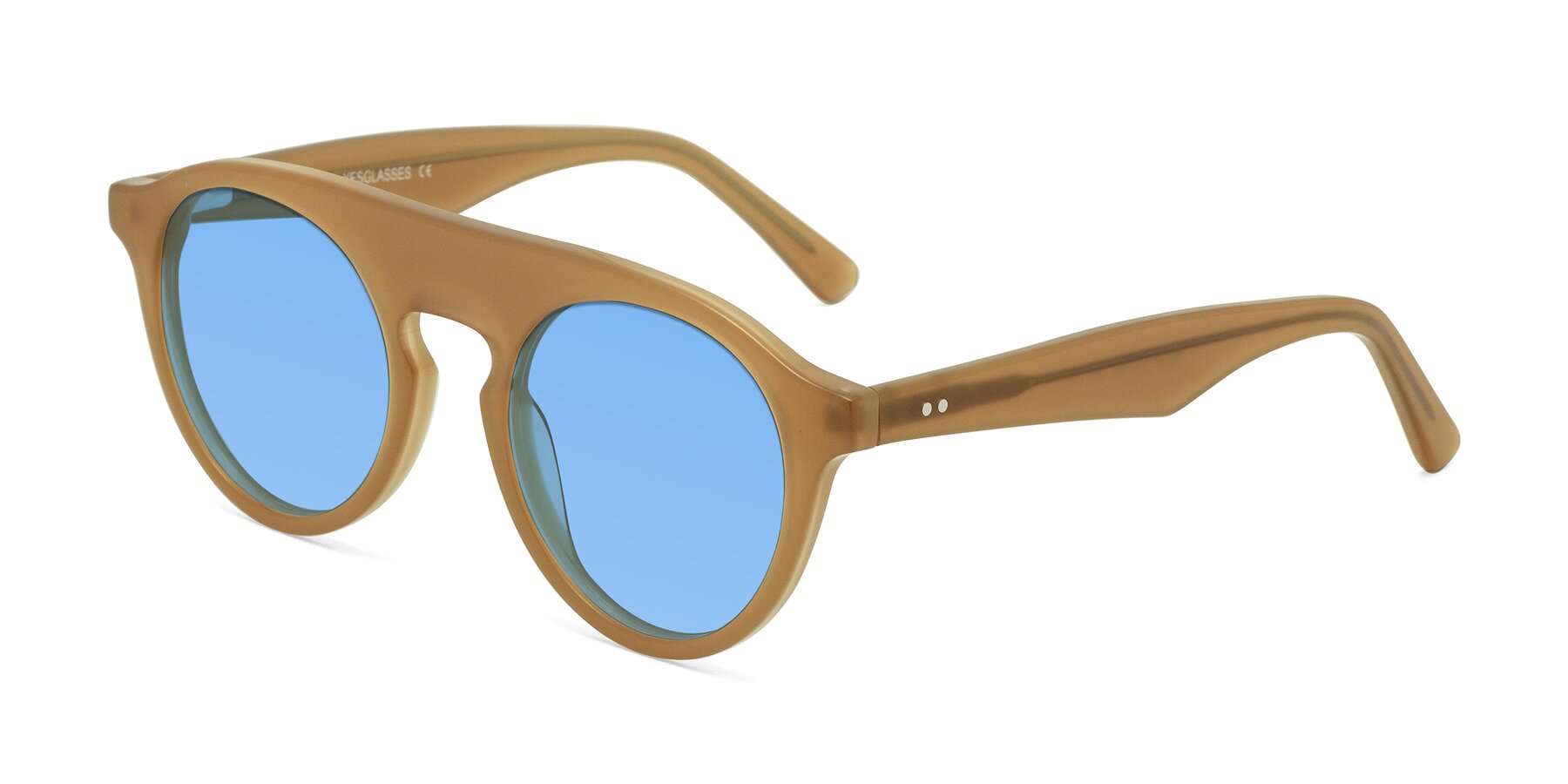 Angle of Band in Caramel with Medium Blue Tinted Lenses