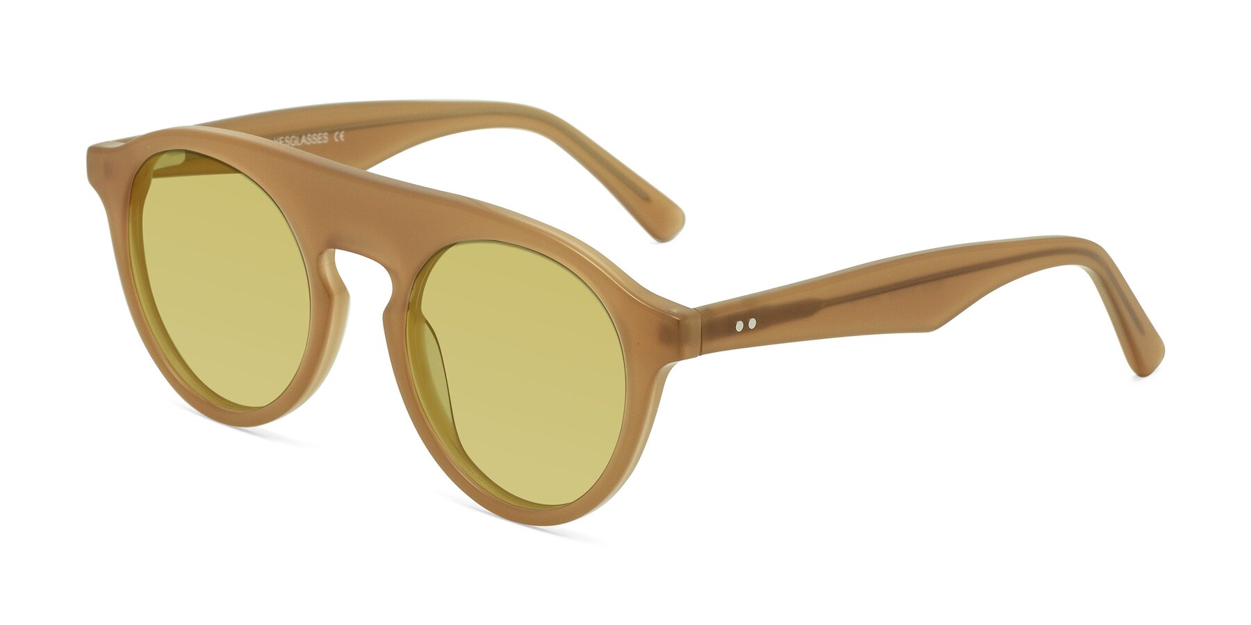 Angle of Band in Caramel with Medium Champagne Tinted Lenses