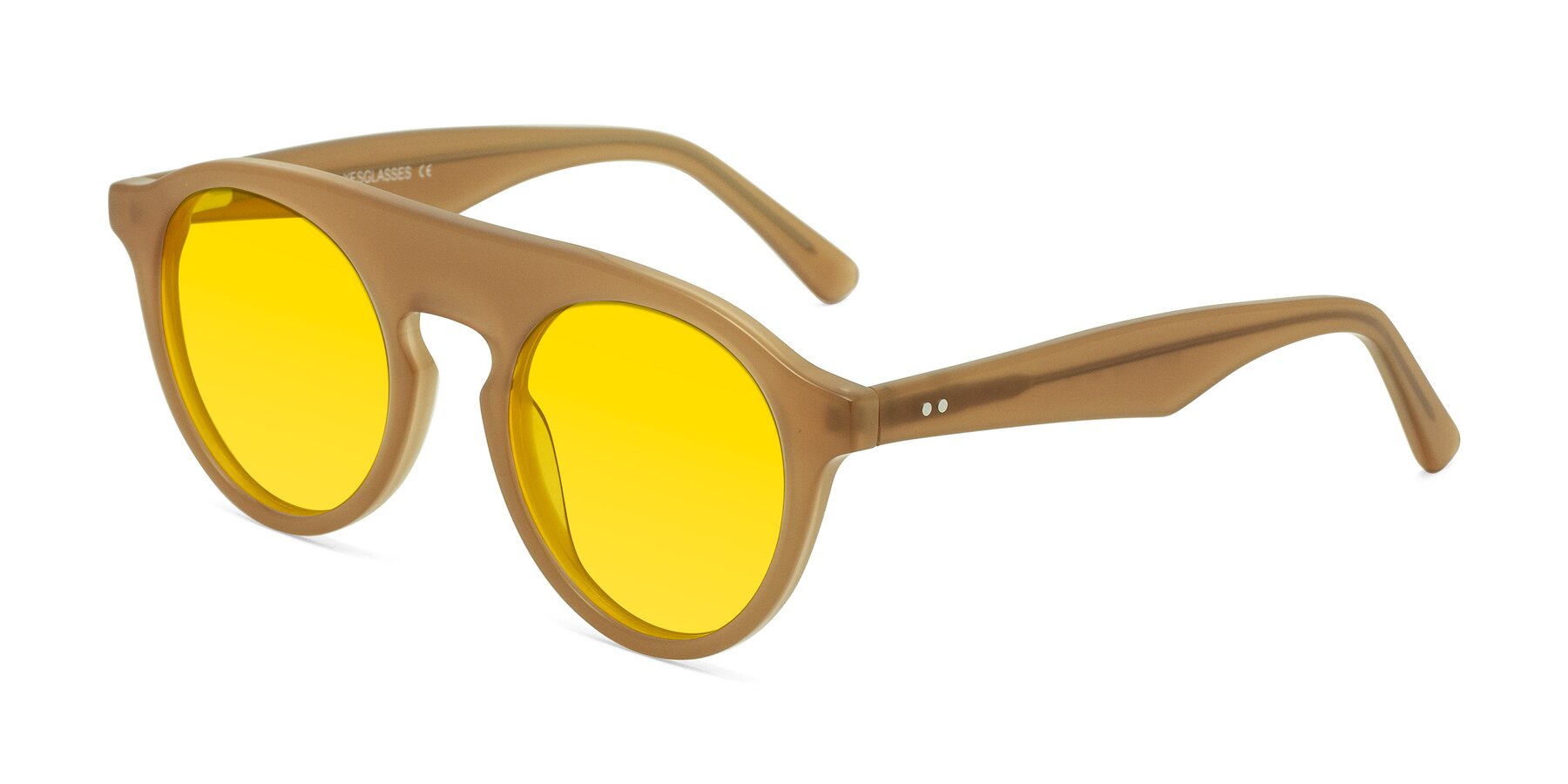 Angle of Band in Caramel with Yellow Tinted Lenses