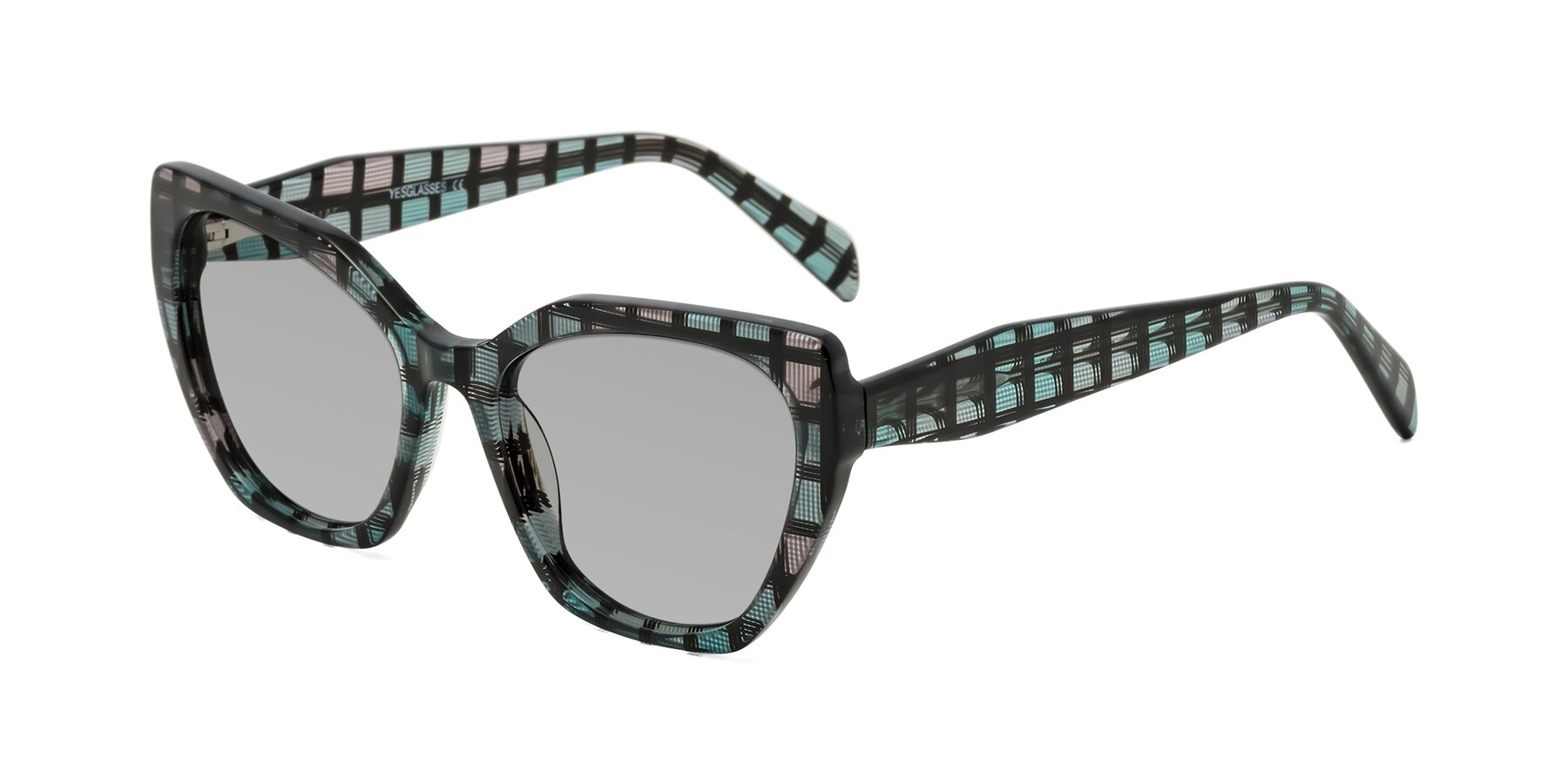 Angle of Tilton in Blue Grid with Light Gray Tinted Lenses