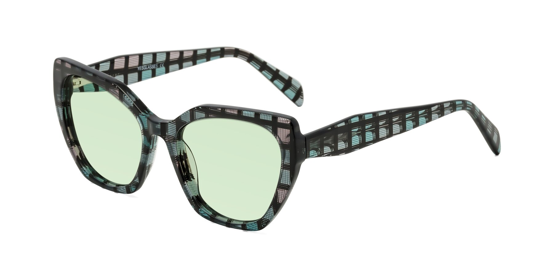 Angle of Tilton in Blue Grid with Light Green Tinted Lenses