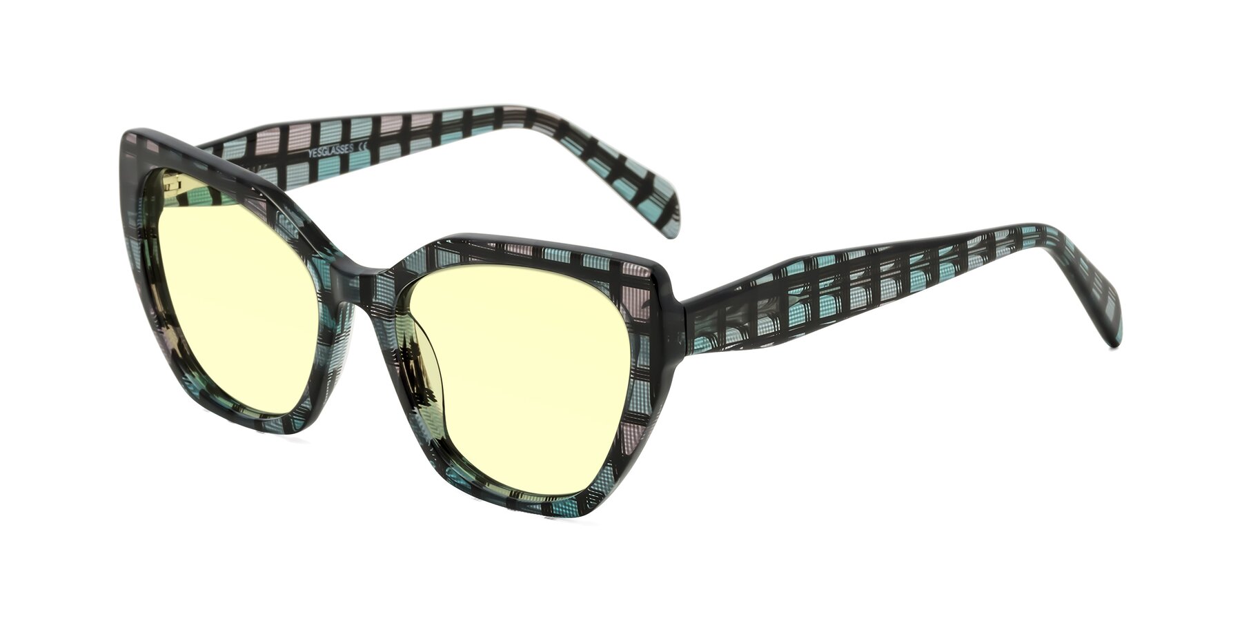 Angle of Tilton in Blue Grid with Light Yellow Tinted Lenses