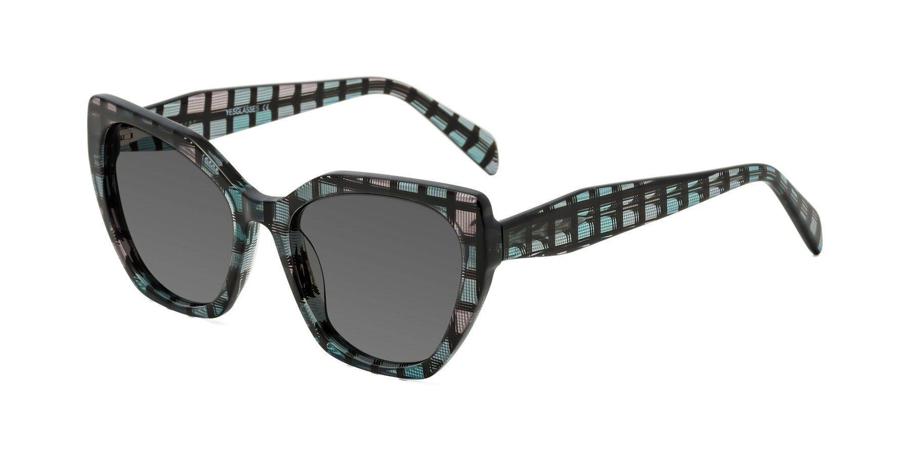 Angle of Tilton in Blue Grid with Medium Gray Tinted Lenses