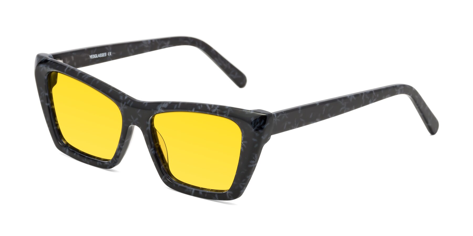 Angle of Khoi in Dark Gray Snowflake with Yellow Tinted Lenses