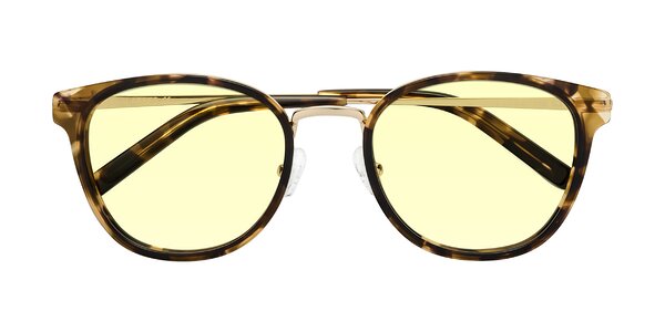 Front of Callie in Tortoise / Gold