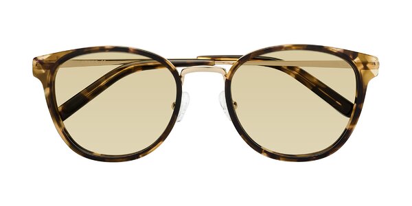 Front of Callie in Tortoise / Gold