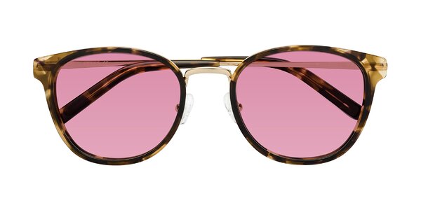 Front of Callie in Tortoise / Gold