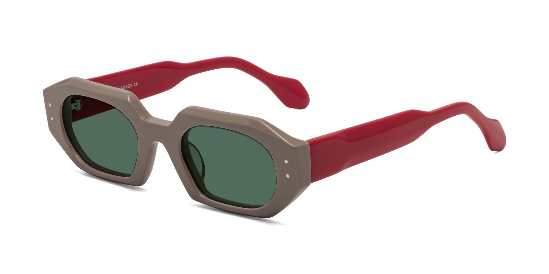 Angle of Molly in Pinkish Gray-Red with Green Polarized Lenses