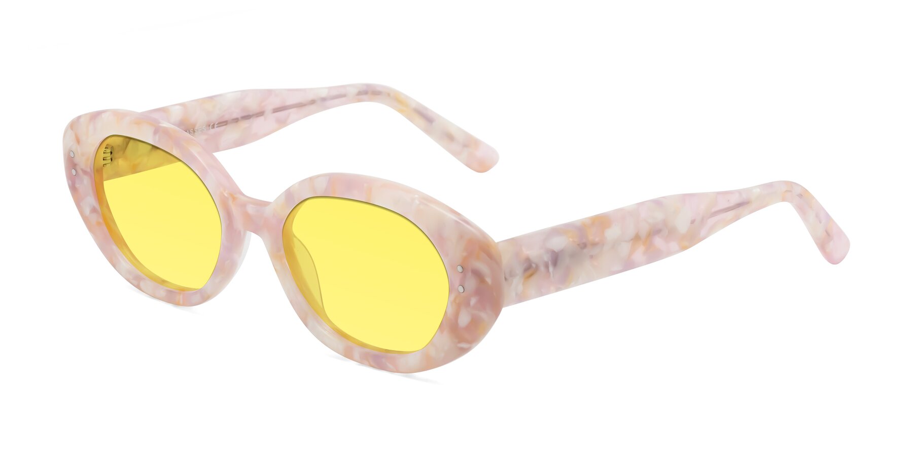 Angle of Quuen in Light Pink Tortoise with Medium Yellow Tinted Lenses