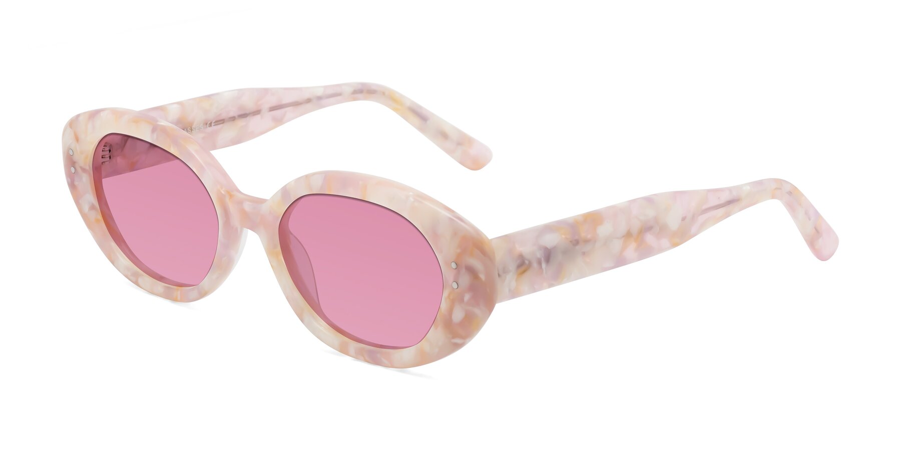 Angle of Quuen in Light Pink Tortoise with Medium Wine Tinted Lenses