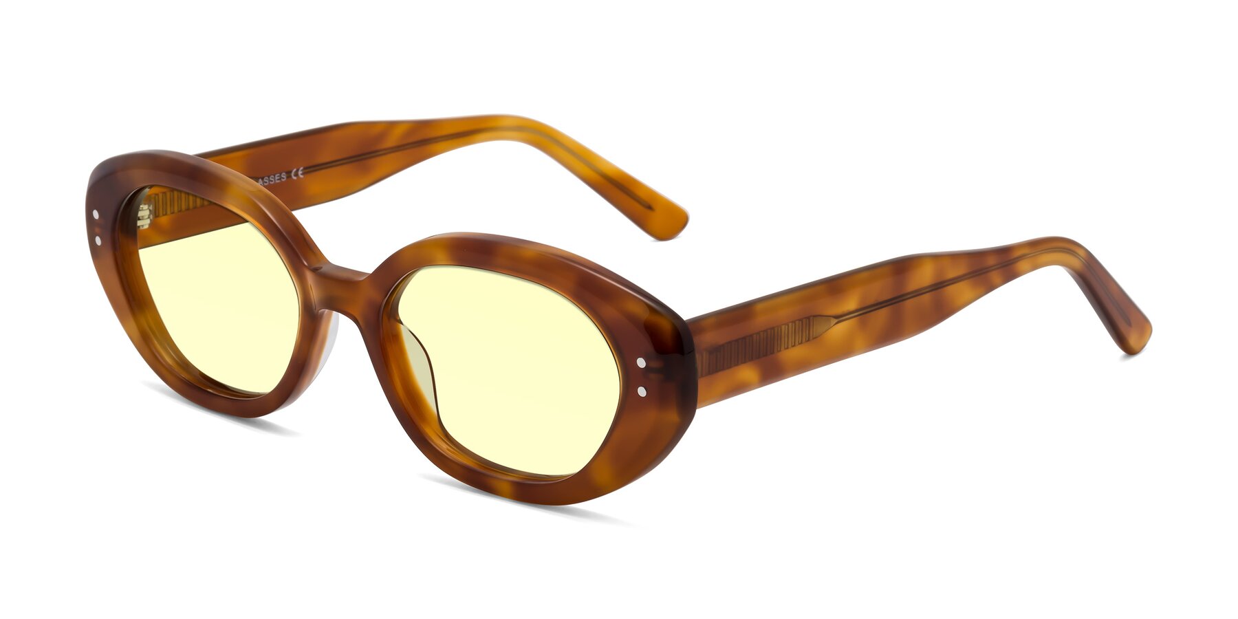 Angle of Quuen in Amber Tortoise with Light Yellow Tinted Lenses