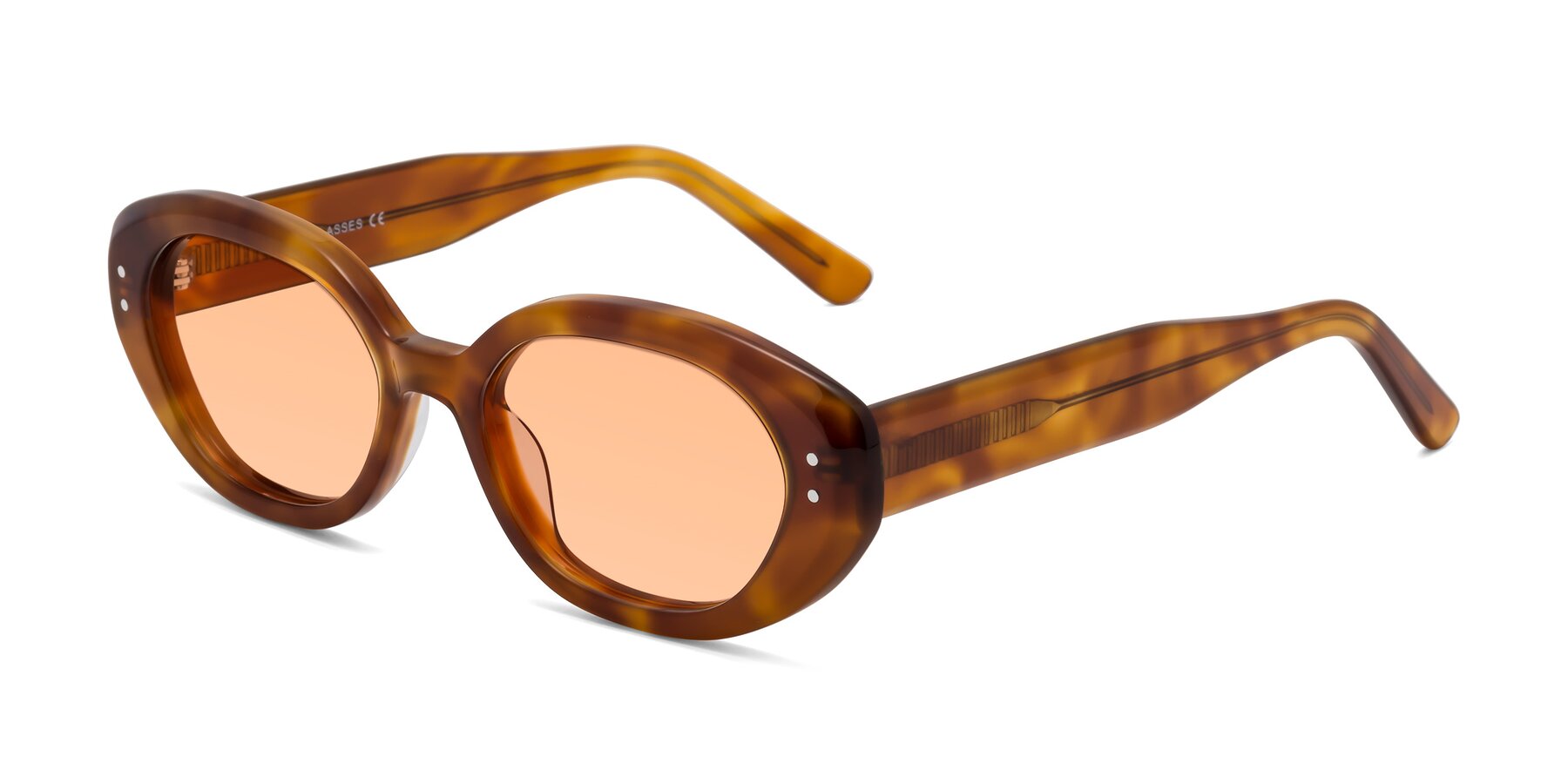 Angle of Quuen in Amber Tortoise with Light Orange Tinted Lenses