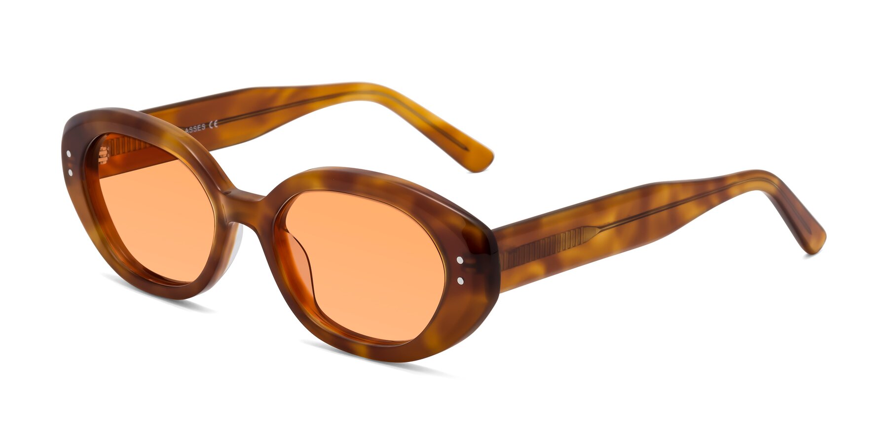 Angle of Quuen in Amber Tortoise with Medium Orange Tinted Lenses