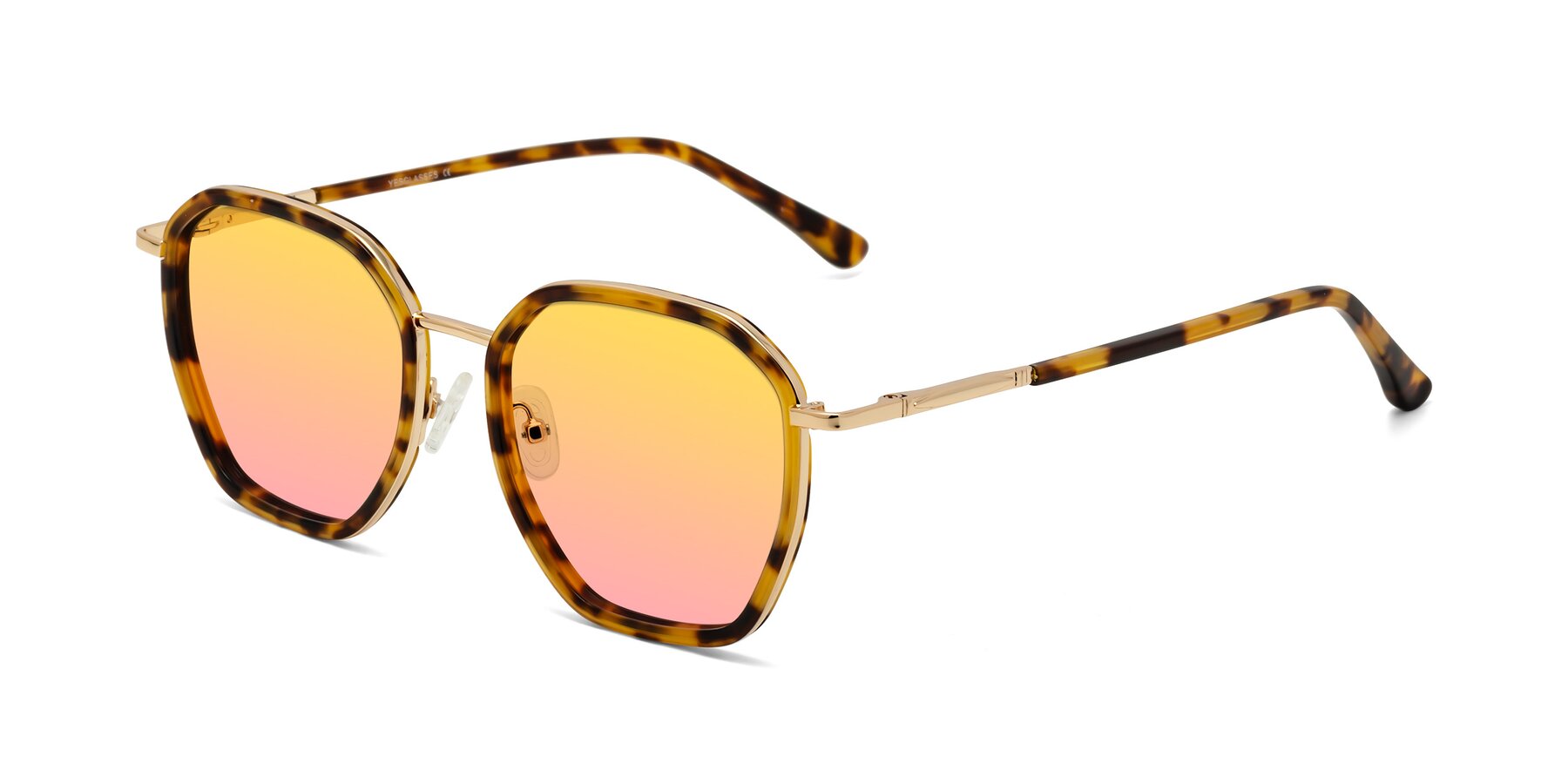 Angle of Fammily in Tortoise-Gold with Yellow / Pink Gradient Lenses