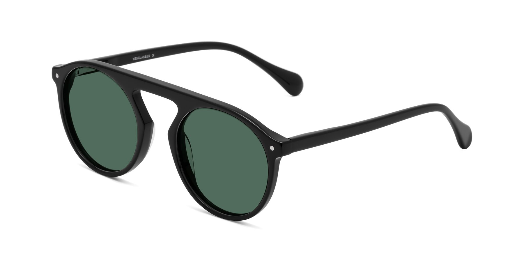 Angle of Gardon in Black with Green Polarized Lenses