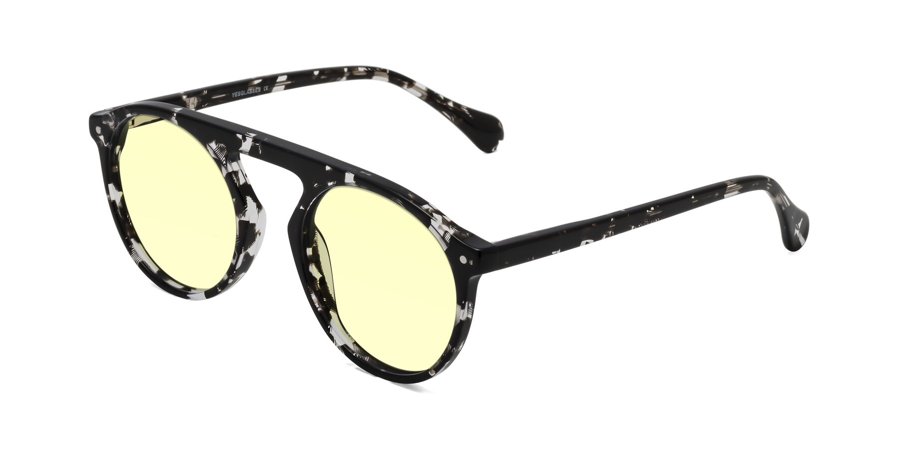 Angle of Gardon in Black Tortoise with Light Yellow Tinted Lenses