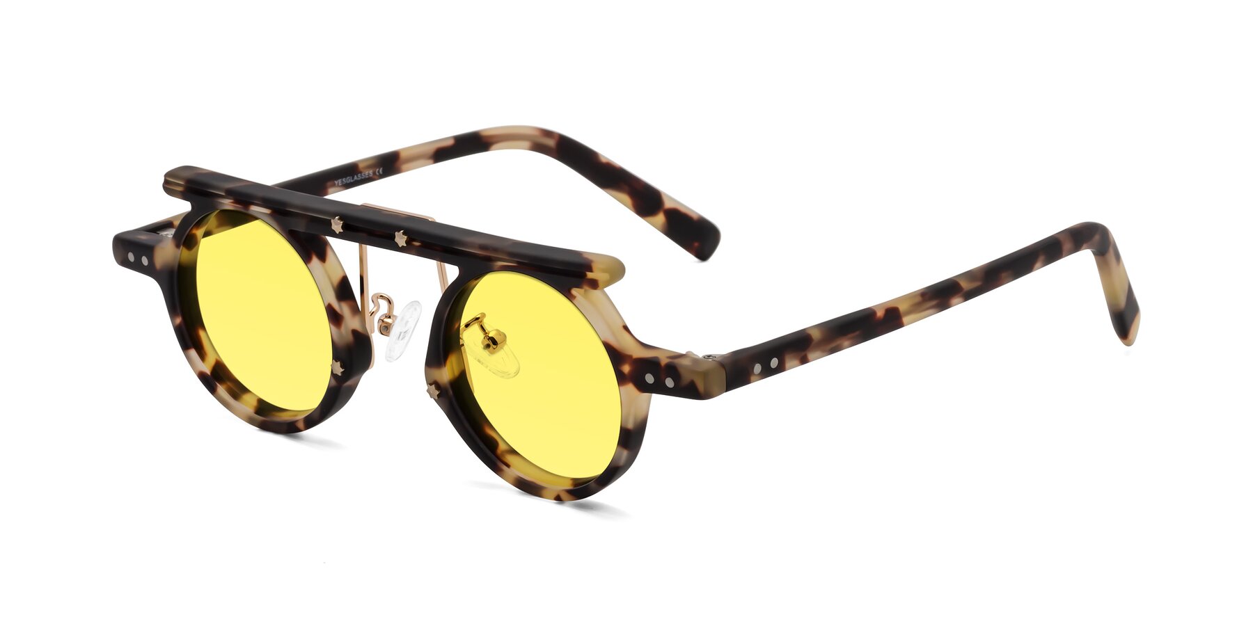 Angle of Deer in Sandstorm Tortoise with Medium Yellow Tinted Lenses