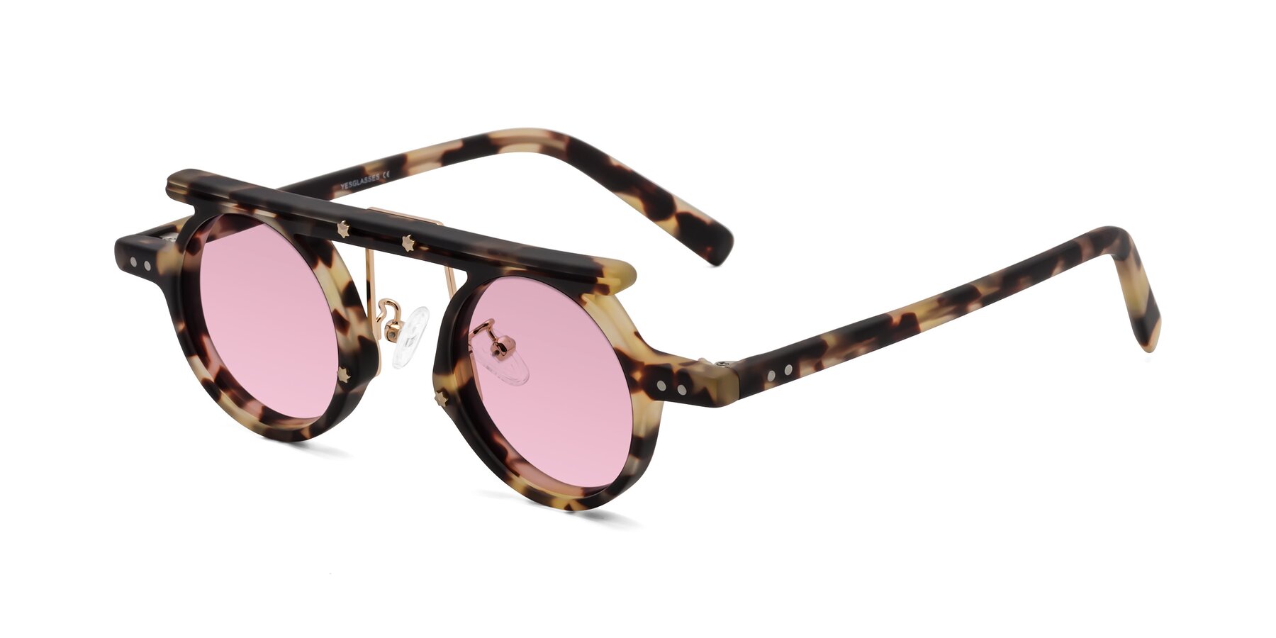 Angle of Deer in Sandstorm Tortoise with Light Wine Tinted Lenses