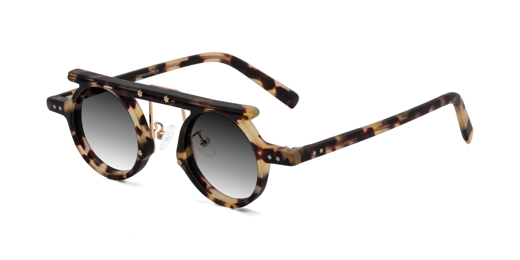 Angle of Deer in Sandstorm Tortoise with Gray Gradient Lenses