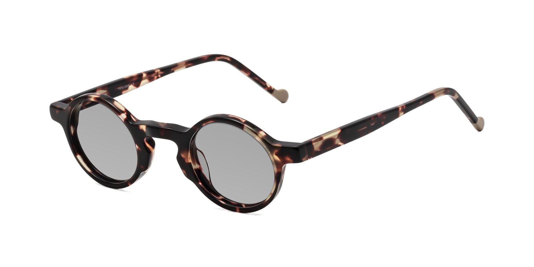 Angle of Flag in Tortoise with Light Gray Tinted Lenses