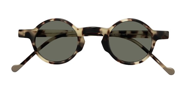 Front of Flag in Ivory Tortoise