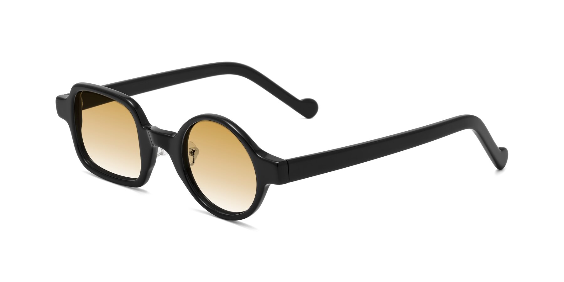 Angle of Singer in Black with Champagne Gradient Lenses