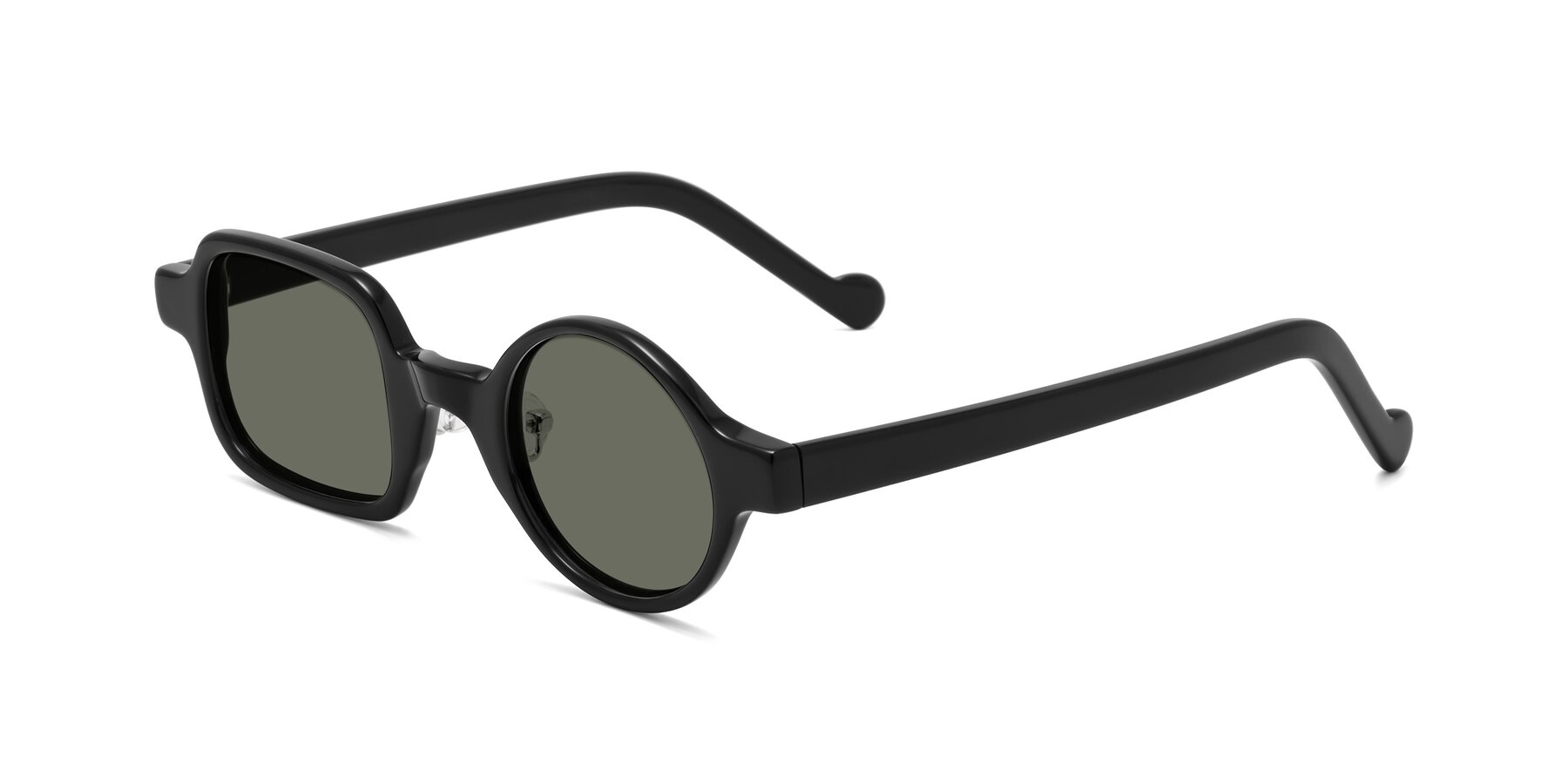 Angle of Singer in Black with Gray Polarized Lenses