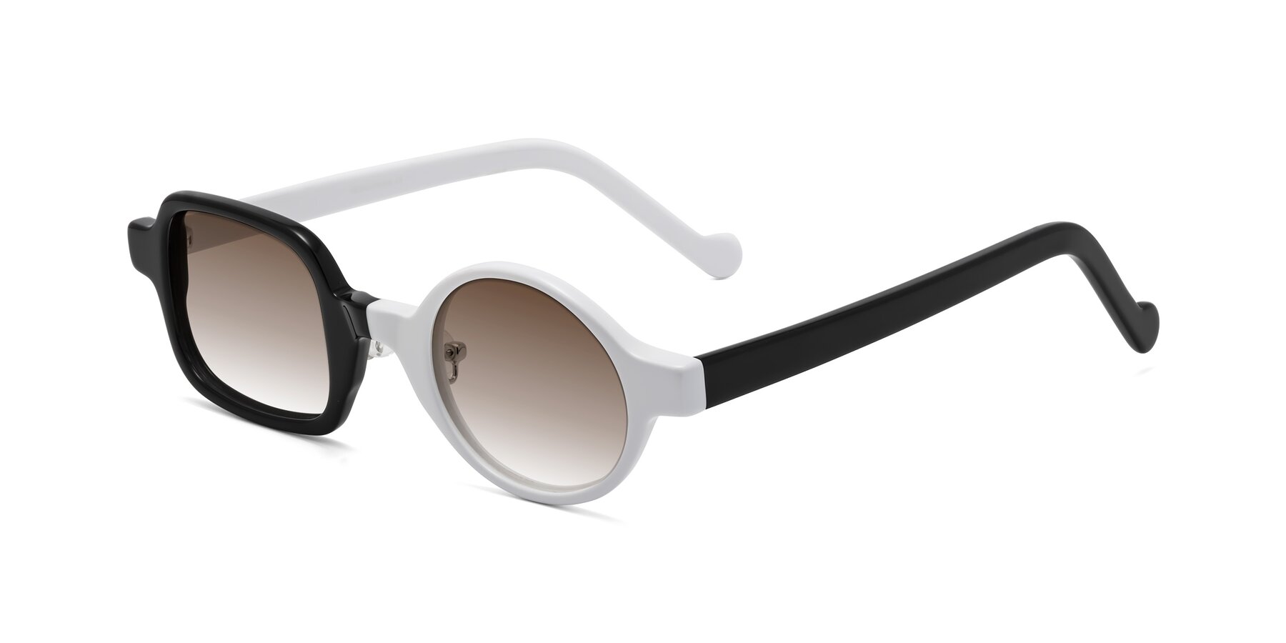 Angle of Singer in Black/White with Brown Gradient Lenses