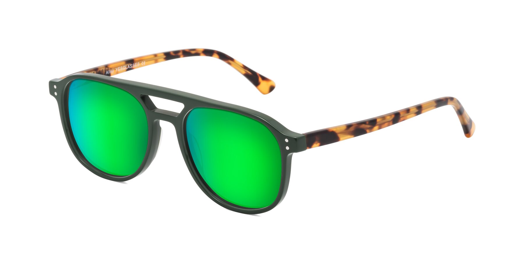 Angle of Alley in Seaweed-Tortoise with Green Mirrored Lenses