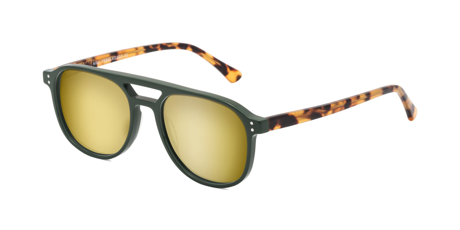 Angle of Alley in Seaweed-Tortoise with Gold Mirrored Lenses