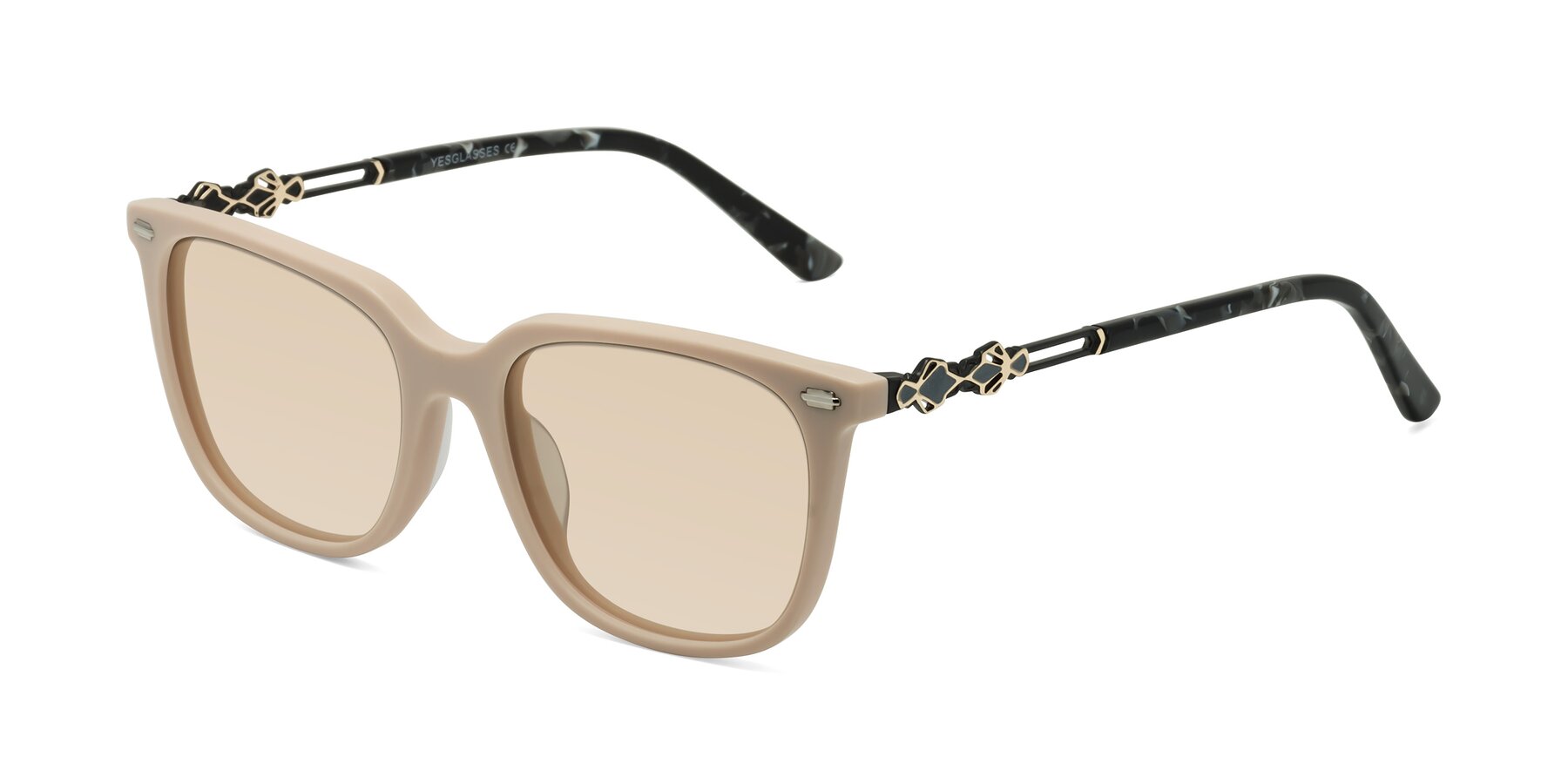 Angle of Dahlia in Ivory pink with Light Brown Tinted Lenses