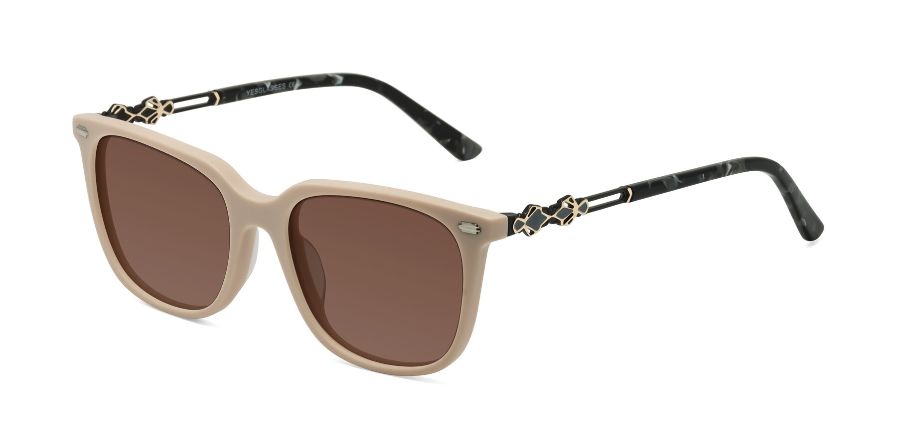 Angle of Dahlia in Ivory pink with Brown Tinted Lenses