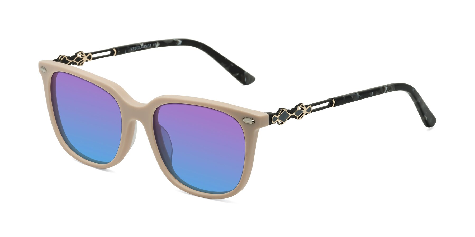 Angle of Dahlia in Ivory pink with Purple / Blue Gradient Lenses