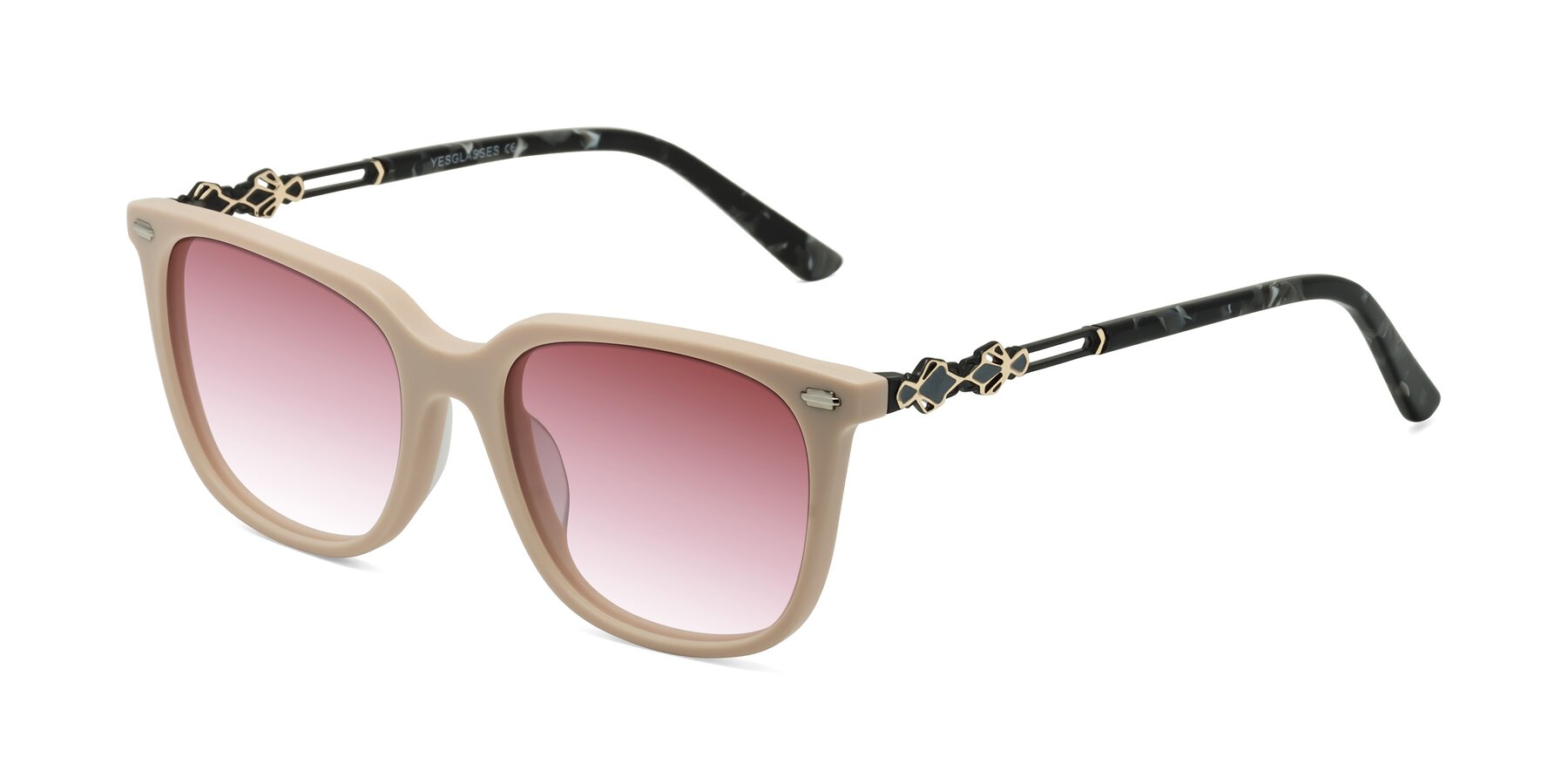 Angle of Dahlia in Ivory pink with Garnet Gradient Lenses