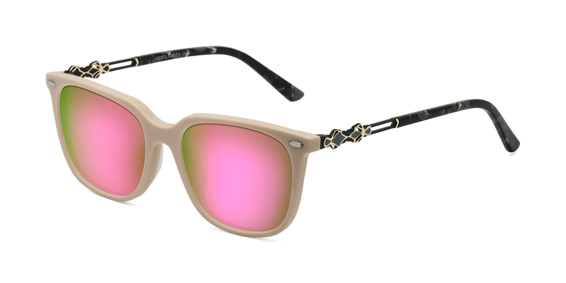 Angle of Dahlia in Ivory pink with Pink Mirrored Lenses