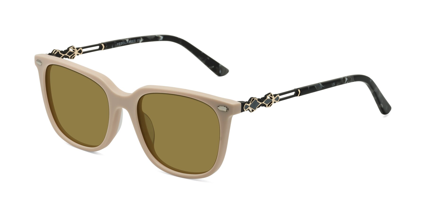 Angle of Dahlia in Ivory pink with Brown Polarized Lenses