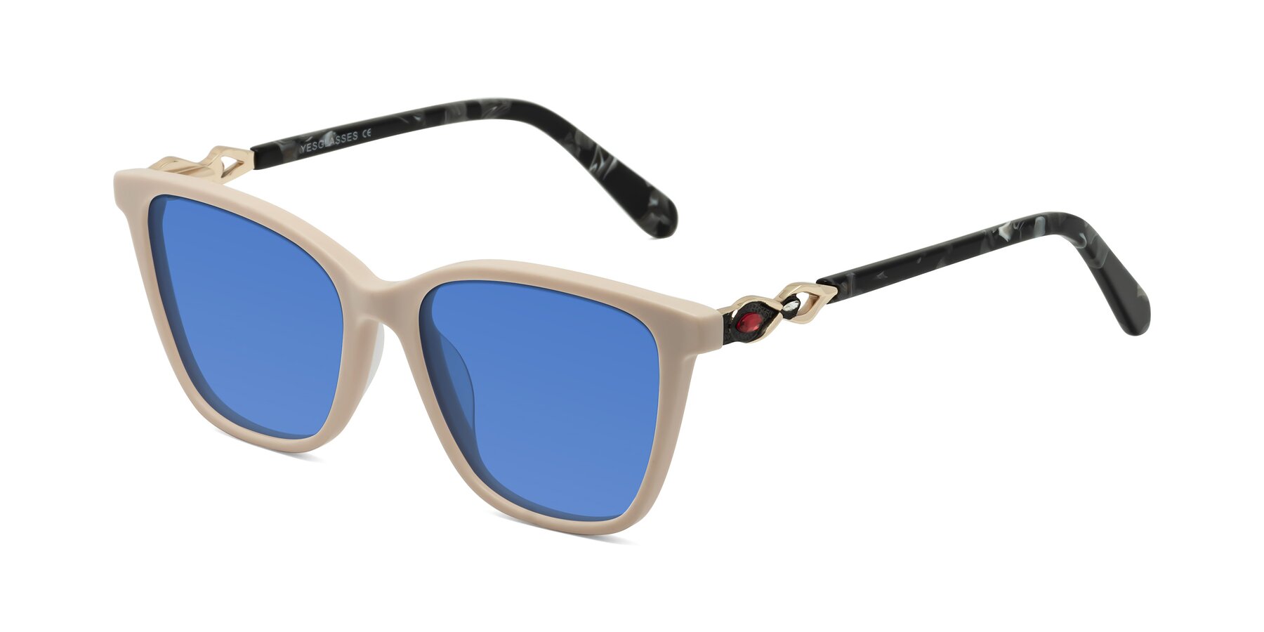 Angle of Mothe in Ivory pink with Blue Tinted Lenses