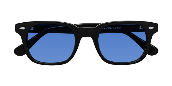 Front of Raemo in Black