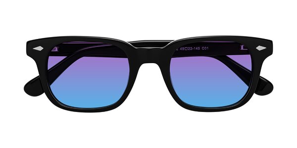 Front of Raemo in Black