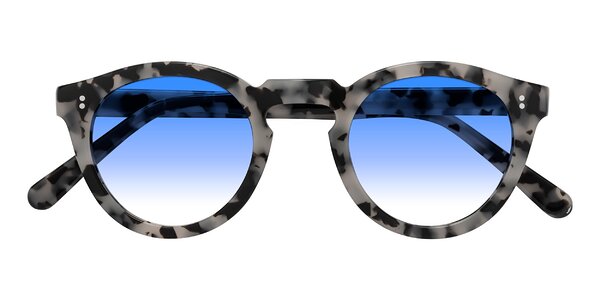 Front of Annie in Ivory Tortoise
