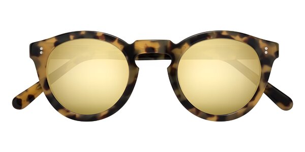 Front of Annie in Golden Tortoise