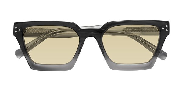 Front of Callan in Gradient Gray