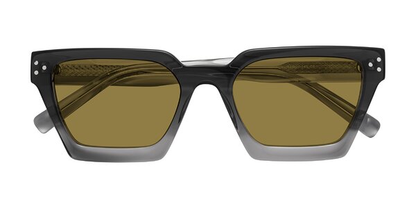 Front of Callan in Gradient Gray