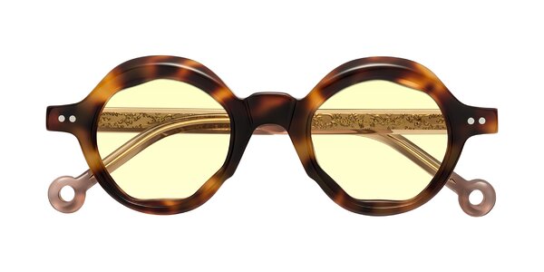 Front of Skoe in Tortoise