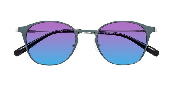 Front of Lzzy in Metallic Haze Blue / Silver
