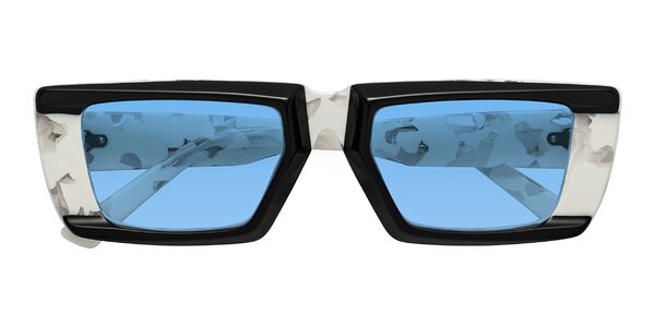Front of Hasan in Black / White Tortoise