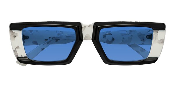 Front of Hasan in Black / White Tortoise