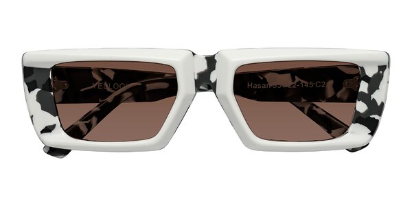 Front of Hasan in White / Black Tortoise