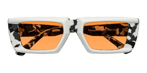 Front of Hasan in White / Black Tortoise