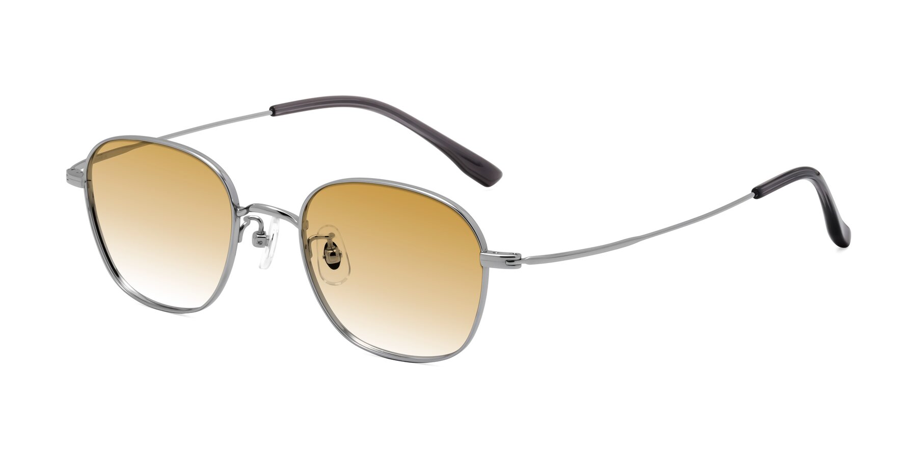 Angle of Jelo in Silver with Champagne Gradient Lenses